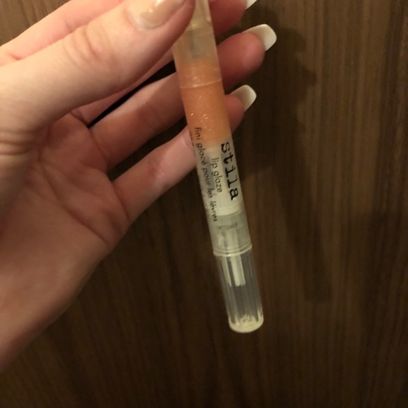 Stila lipgloss - Picture 2 of 3